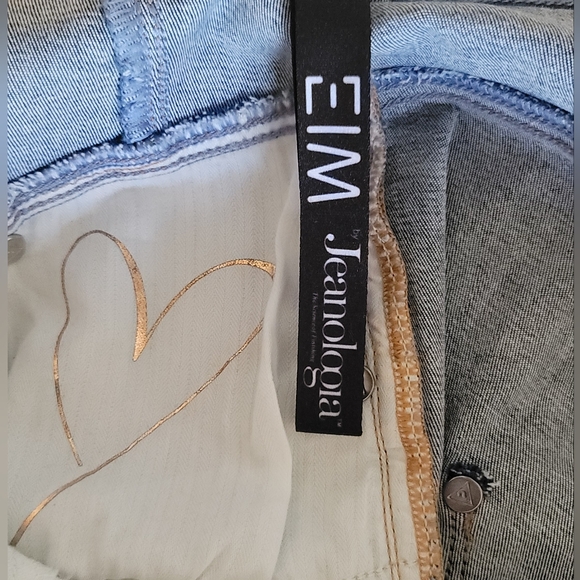 Guess Jeans - Picture 8 of 10